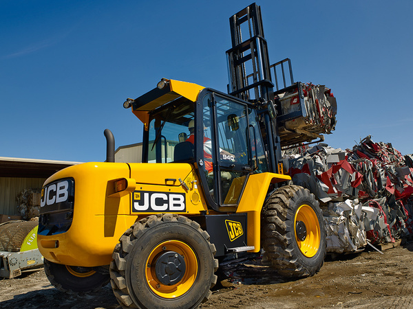 JCB 940
