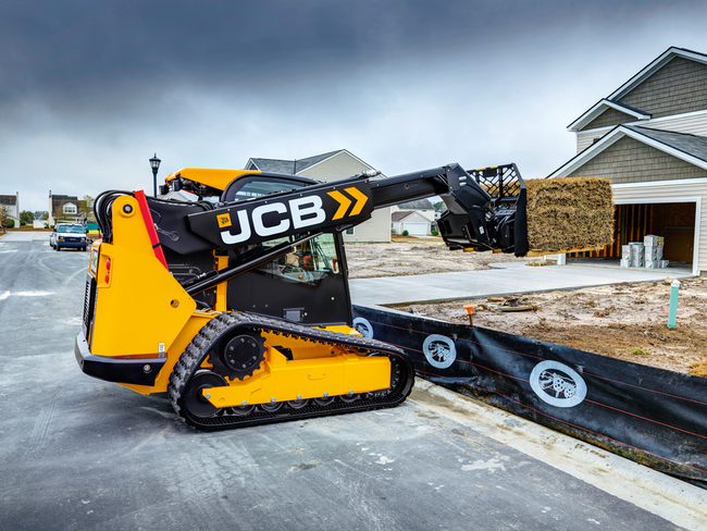 3TS-8T Teleskid Compact Track Loader