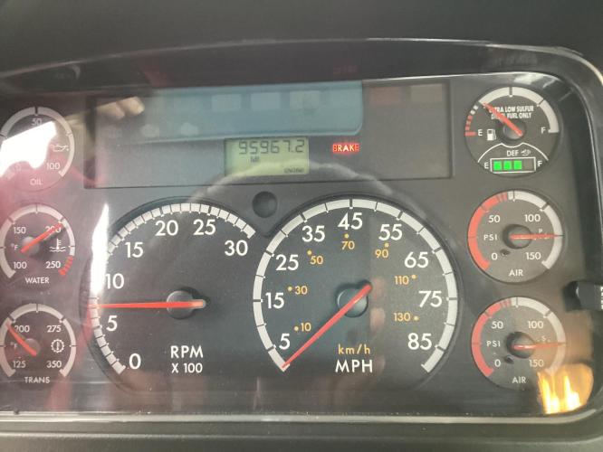 FREIGHTLINER BUSINESS CLASS M2 106