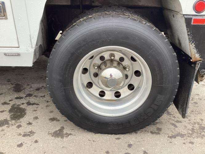 FREIGHTLINER BUSINESS CLASS M2 106