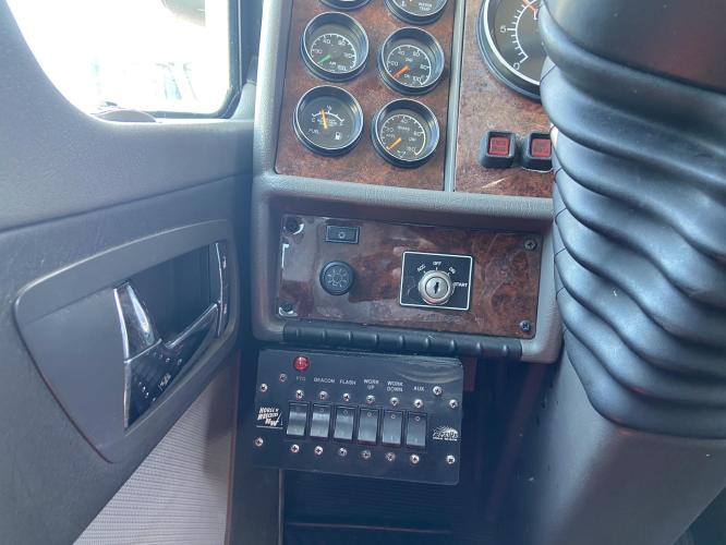 KENWORTH T270