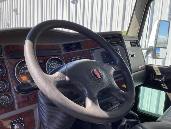 KENWORTH T270
