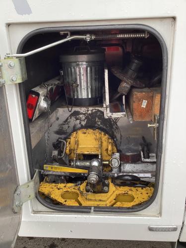 FREIGHTLINER BUSINESS CLASS M2 106