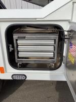 FREIGHTLINER BUSINESS CLASS M2 106 PLUS