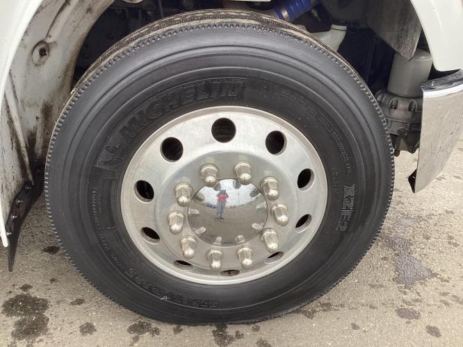 FREIGHTLINER BUSINESS CLASS M2 106