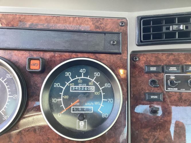 KENWORTH T270