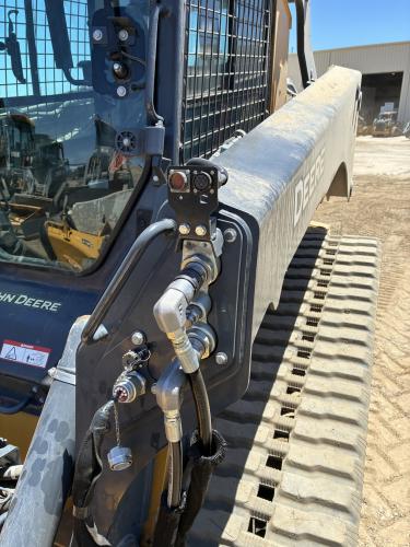 John Deere 333 P
