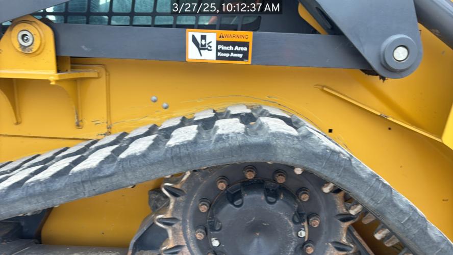 John Deere 317G