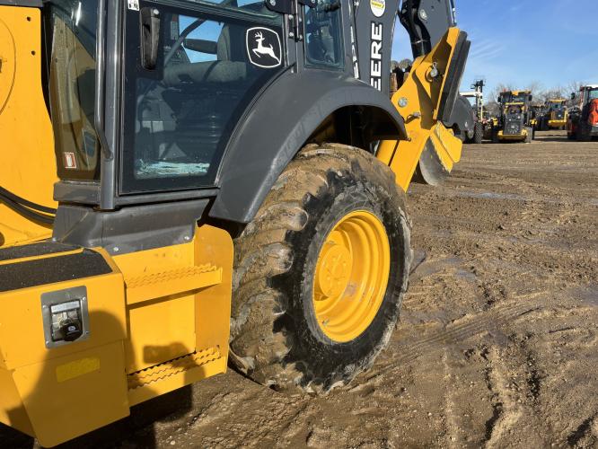 John Deere 320 P