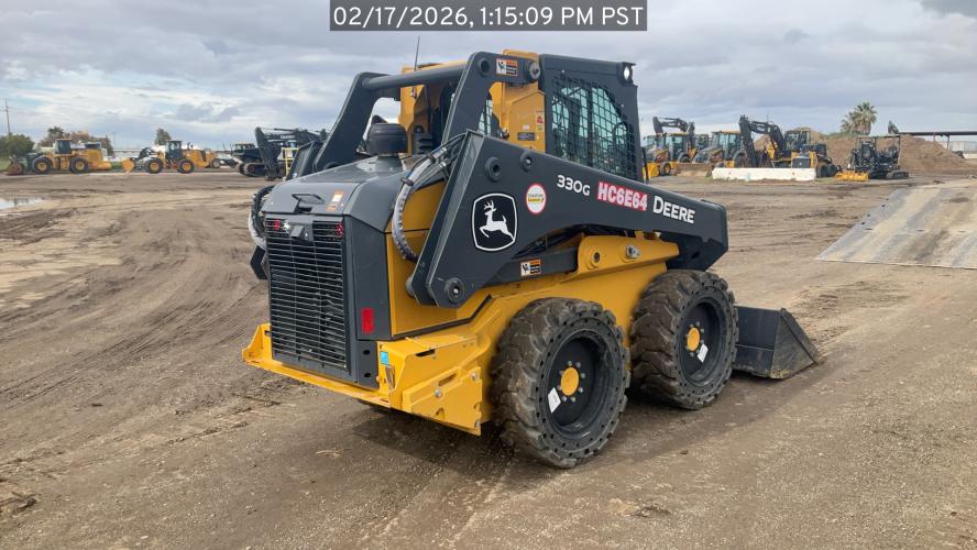John Deere 330G