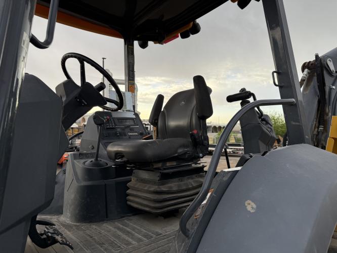 John Deere 710L