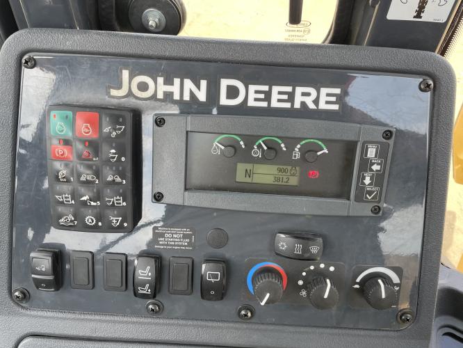 John Deere 320 P