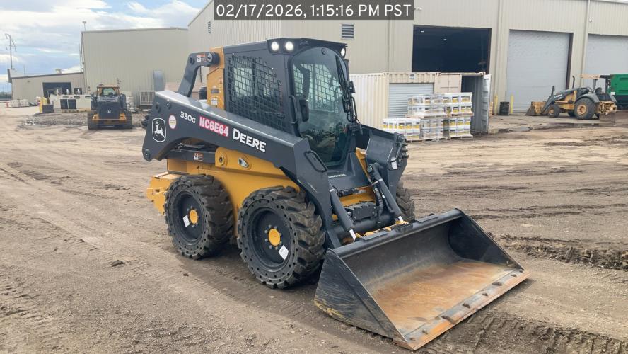 John Deere 330G