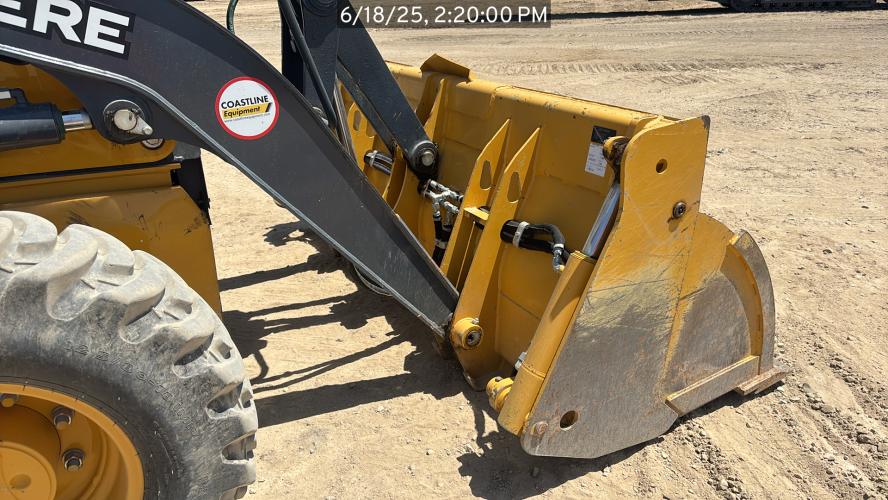John Deere 320 P
