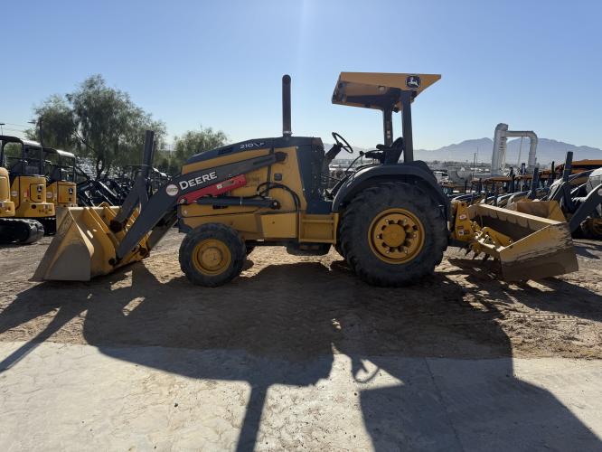 John Deere 210 P