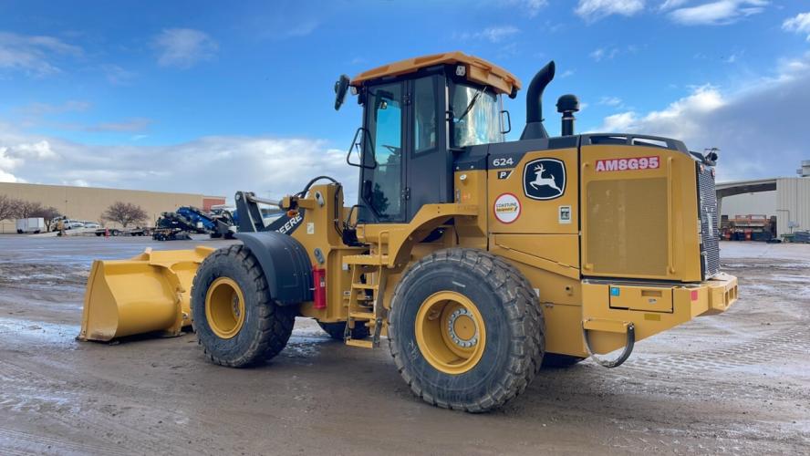 John Deere 624 P