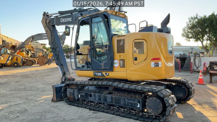 John Deere 135 P