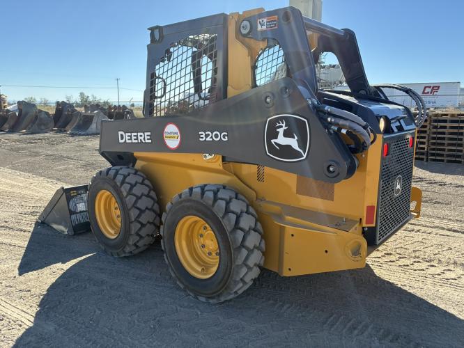 John Deere 320G