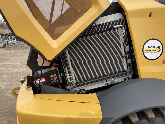 John Deere 324L