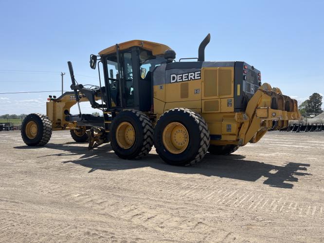 John Deere 772G