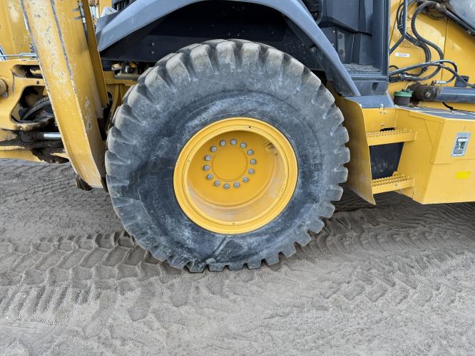 John Deere 710L