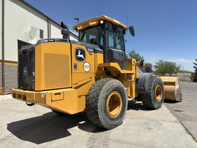 John Deere 624 P