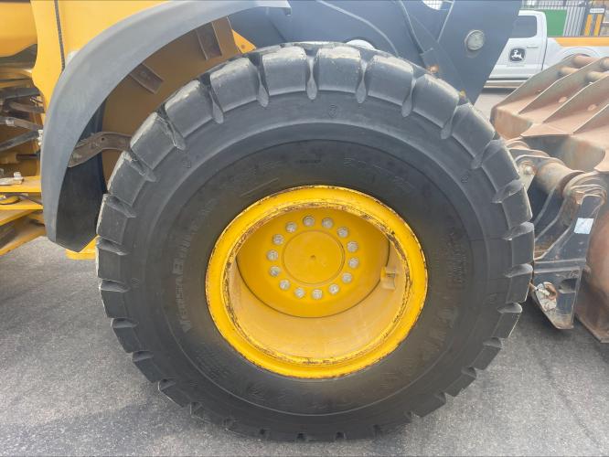 John Deere 524L