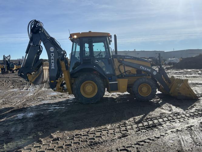 John Deere 320 P