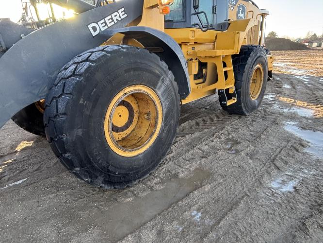 John Deere 624 P