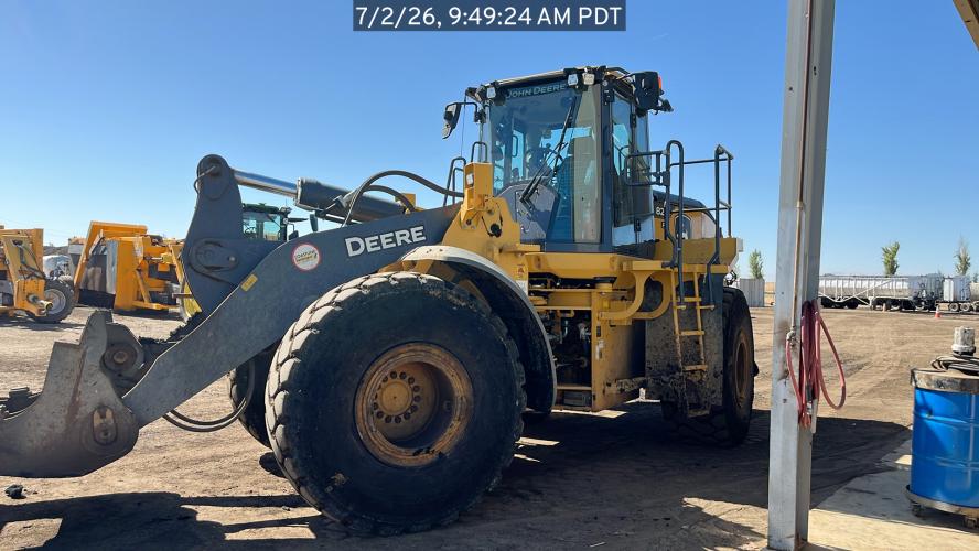 John Deere 824 P