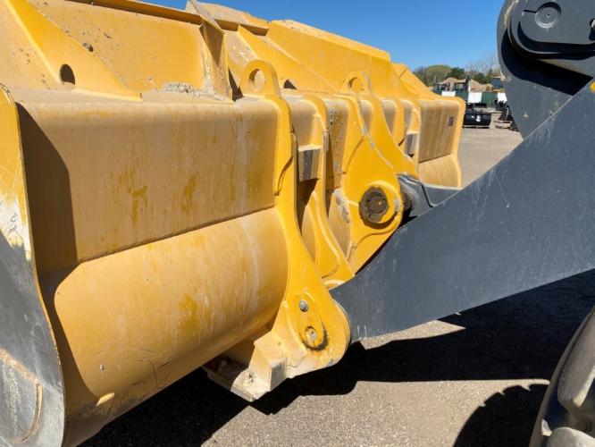 John Deere 824 P