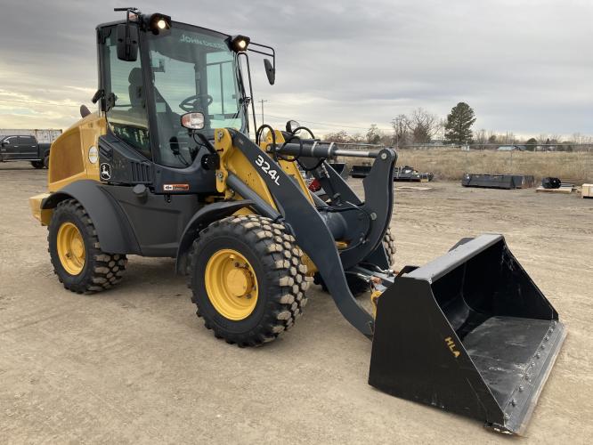 John Deere 324L