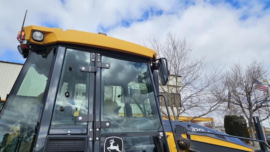 John Deere 320 P