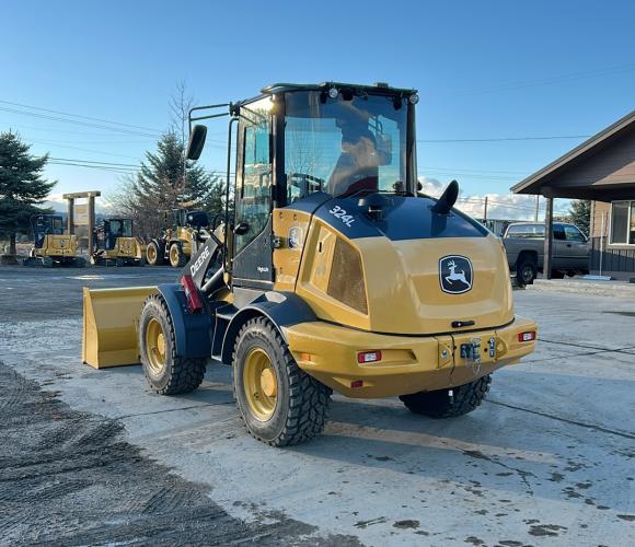 John Deere 324L