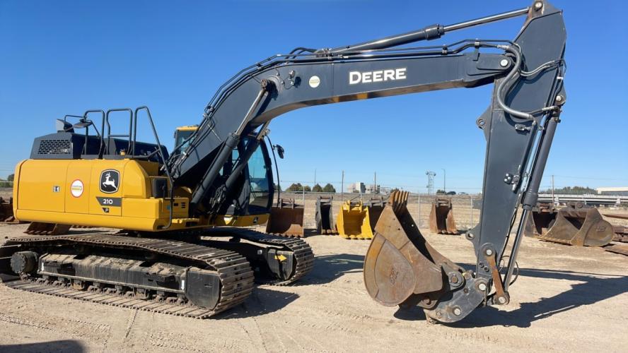 John Deere 210 P