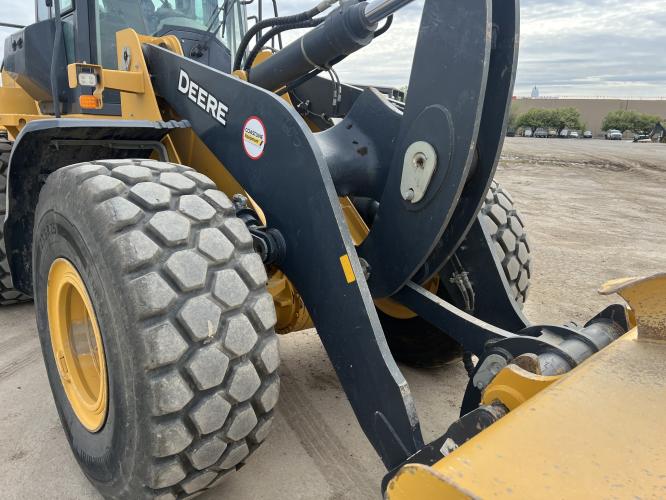 John Deere 724 P