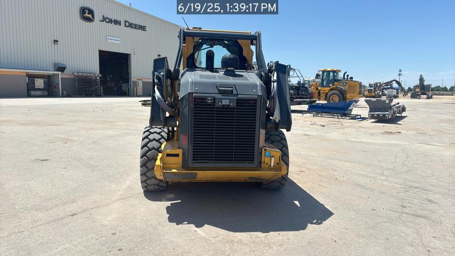 John Deere 330G