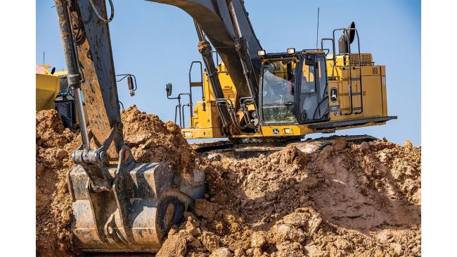 670 P-Tier Large Excavator