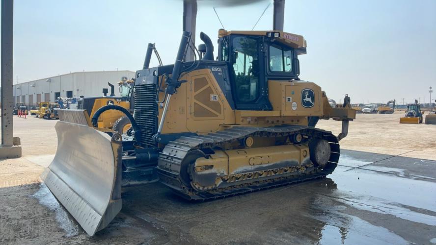 John Deere 850L WLT