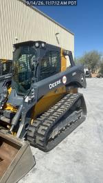 John Deere 331G