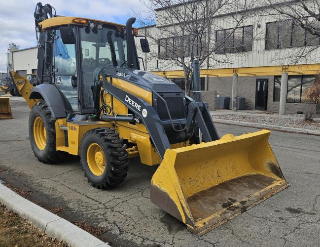 John Deere 320 P