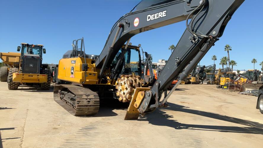 John Deere 210G