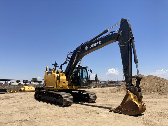 John Deere 245G LC