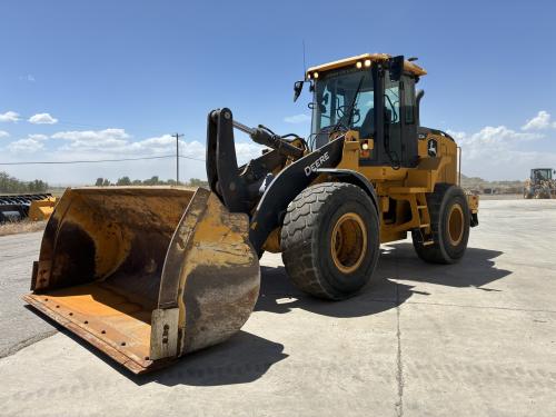 2023 John Deere 624 P