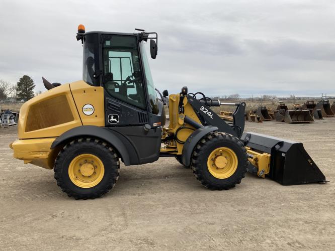 John Deere 324L