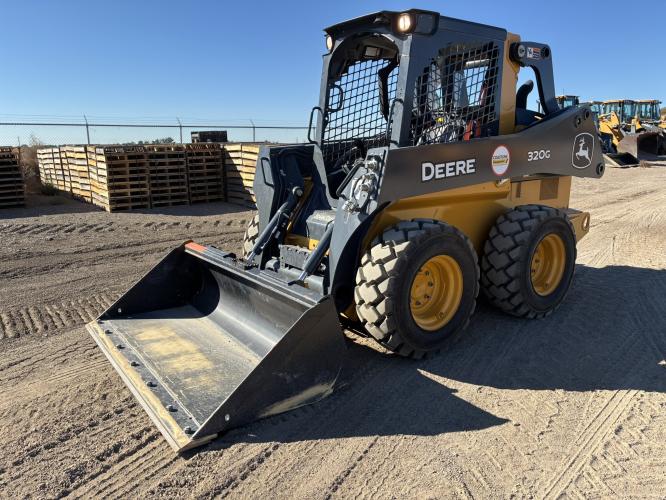 John Deere 320G