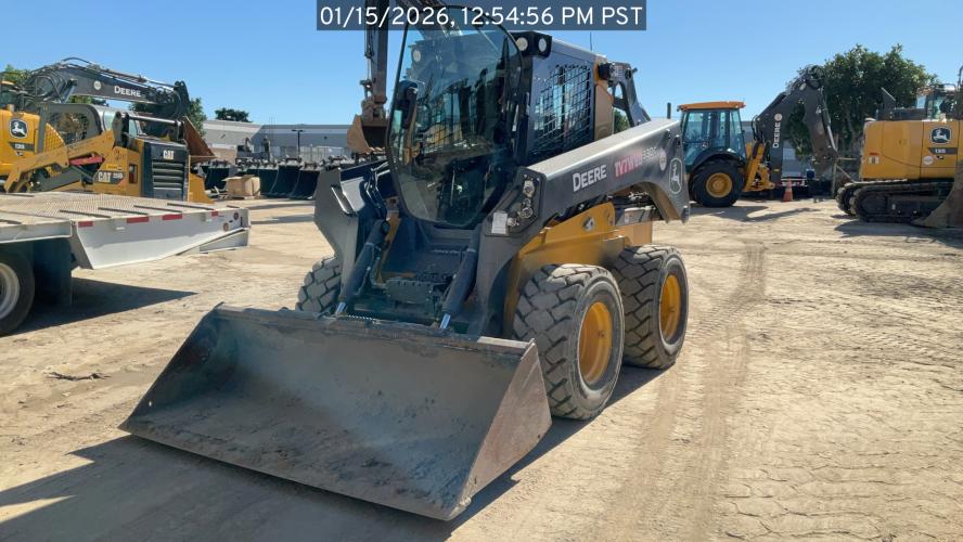 John Deere 330G