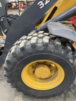 John Deere 324L