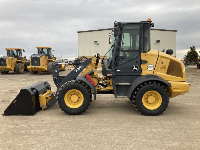 John Deere 324L