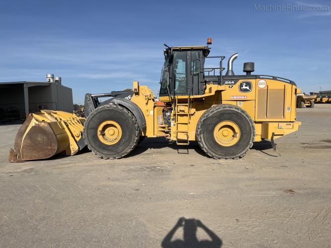 John Deere 844 P